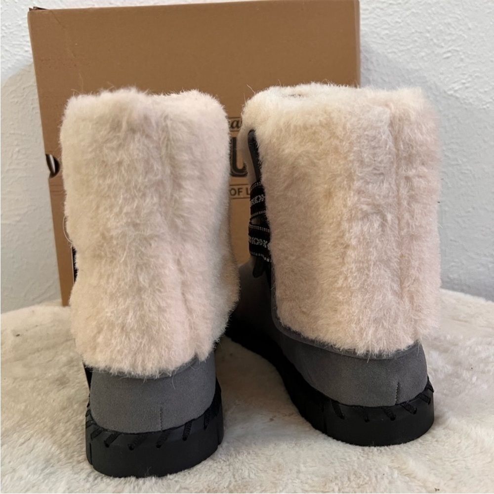 NWT Muk Luks gray cream faux fur winter boots - Picture 3 of 10